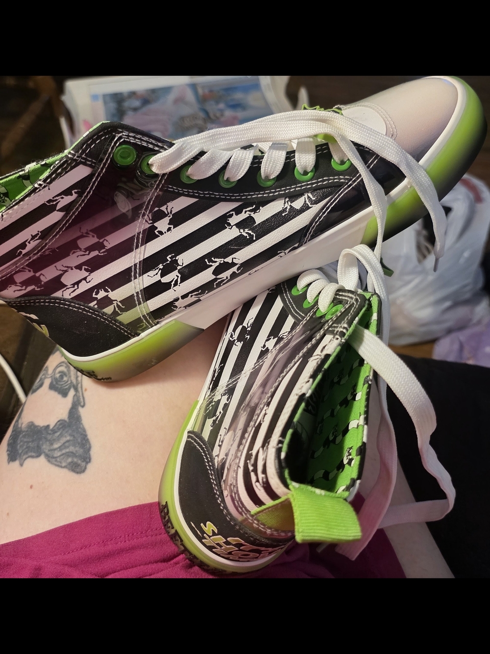 Beetlejuice High Top Sneakers Women's Size 8 "It's Showtime" Glow Green
